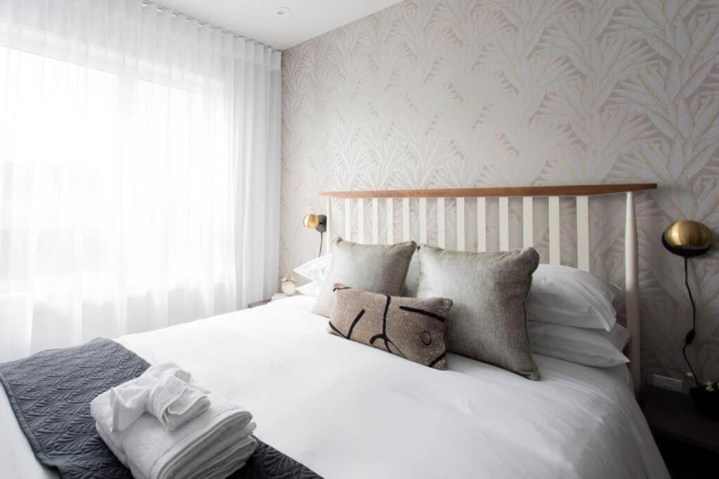 Wonderful Studio In Little Italy With Full Bath By Den Stays Montréal Kültér fotó