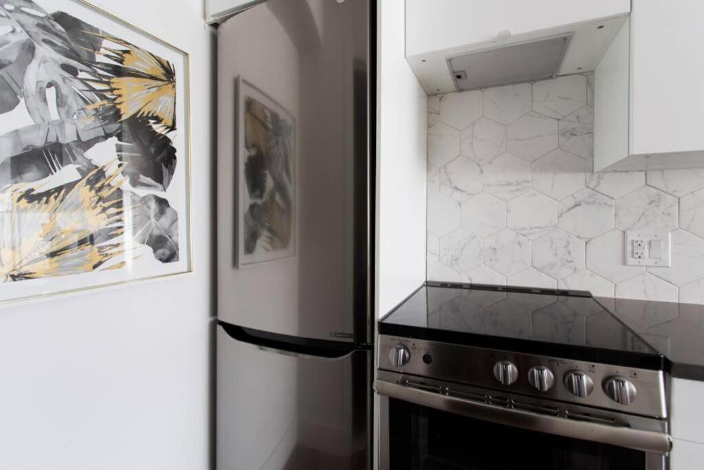 Wonderful Studio In Little Italy With Full Bath By Den Stays Montréal Kültér fotó