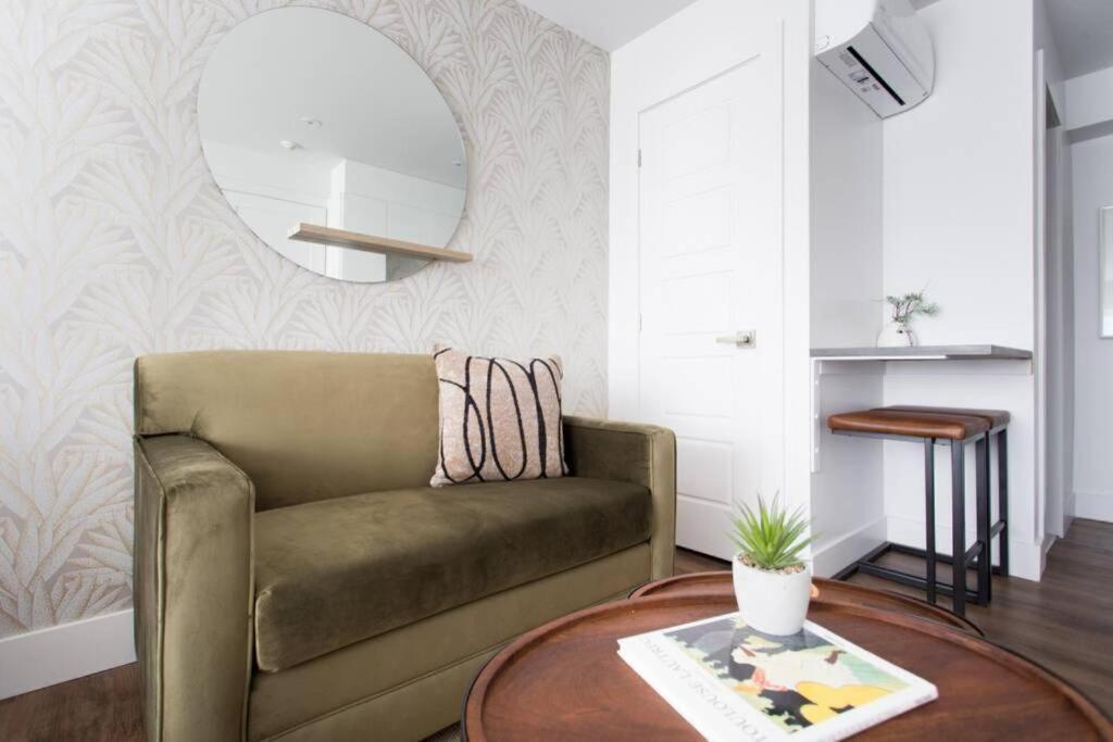 Wonderful Studio In Little Italy With Full Bath By Den Stays Montréal Kültér fotó